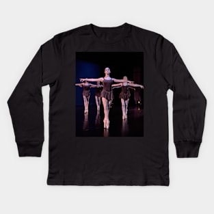 En Pointe Kids Long Sleeve T-Shirt